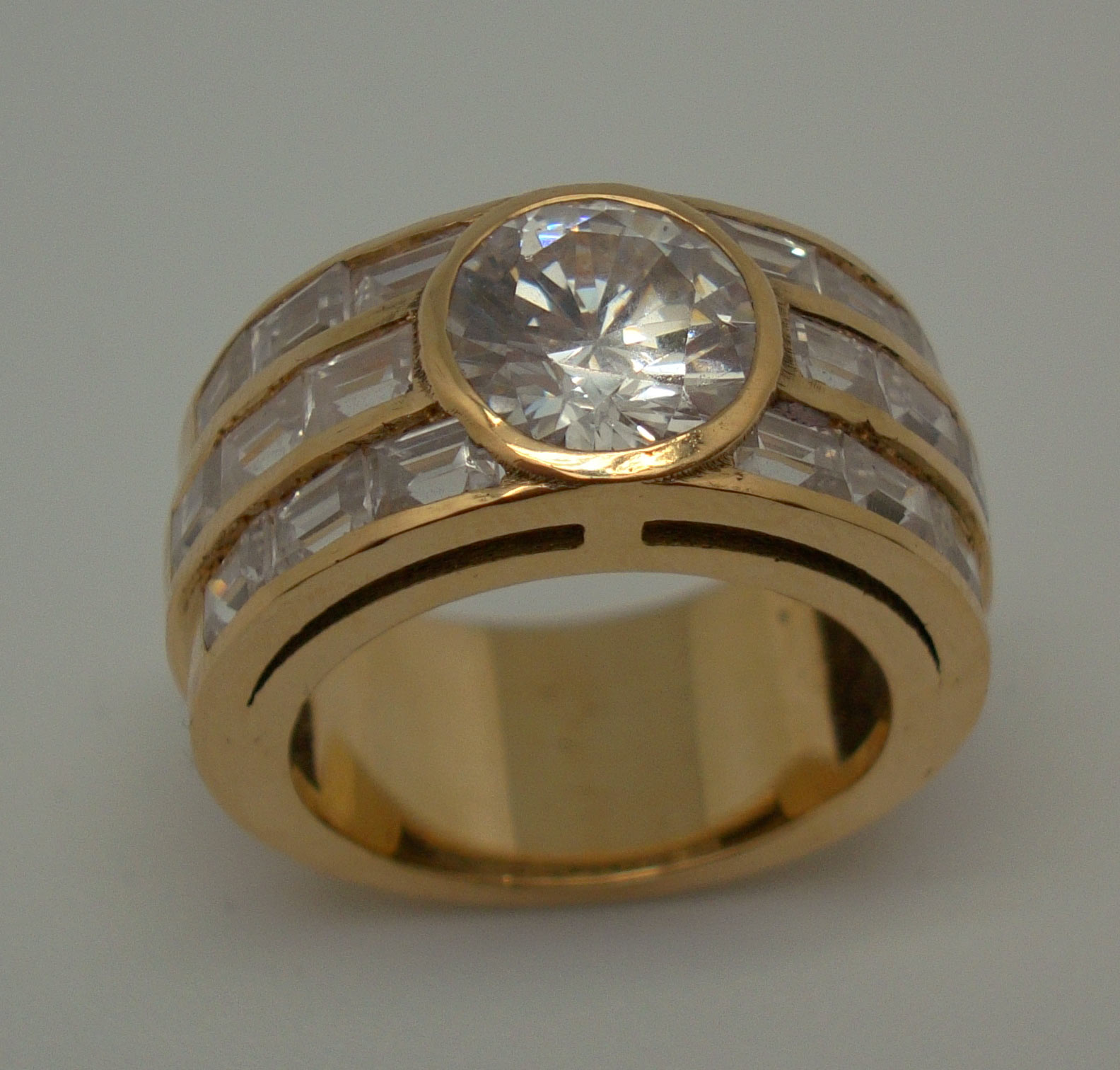 anillo oro amarillo diamamntes