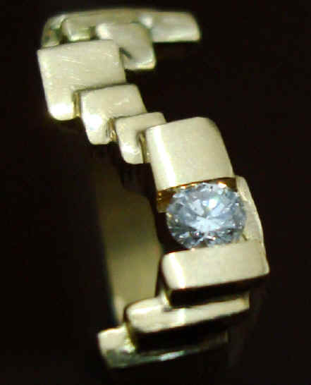 anillo oro amarillo diamante
